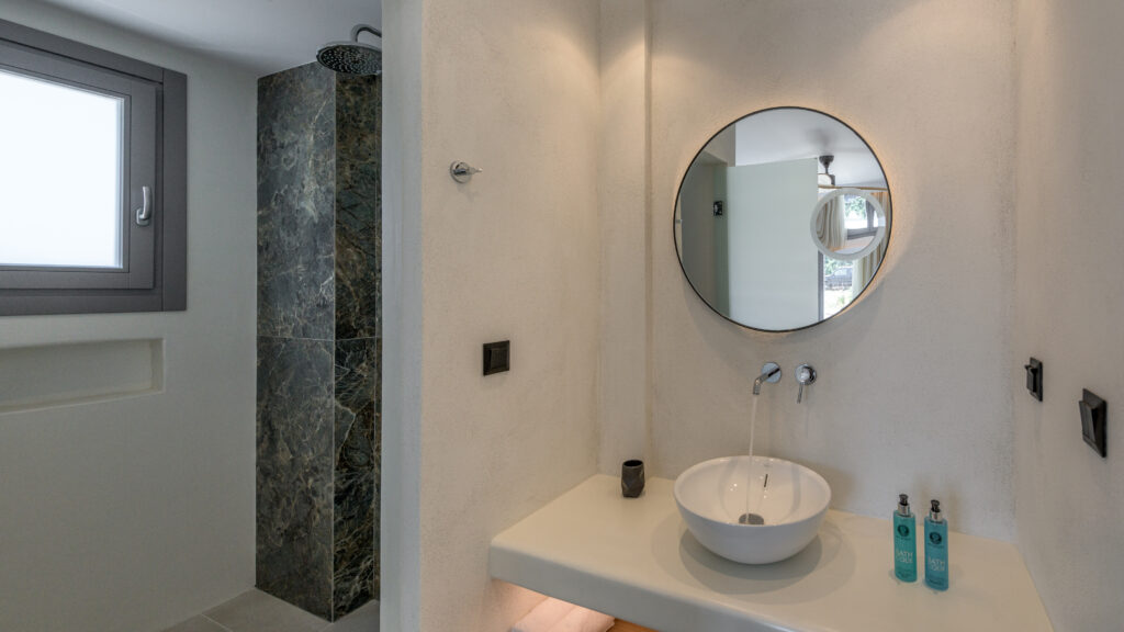 Room image 3